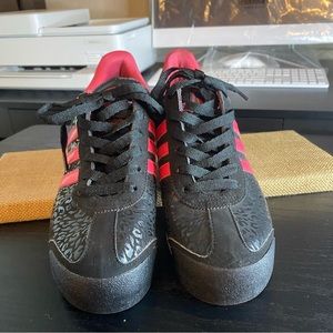 Women’s Adidas Samoa